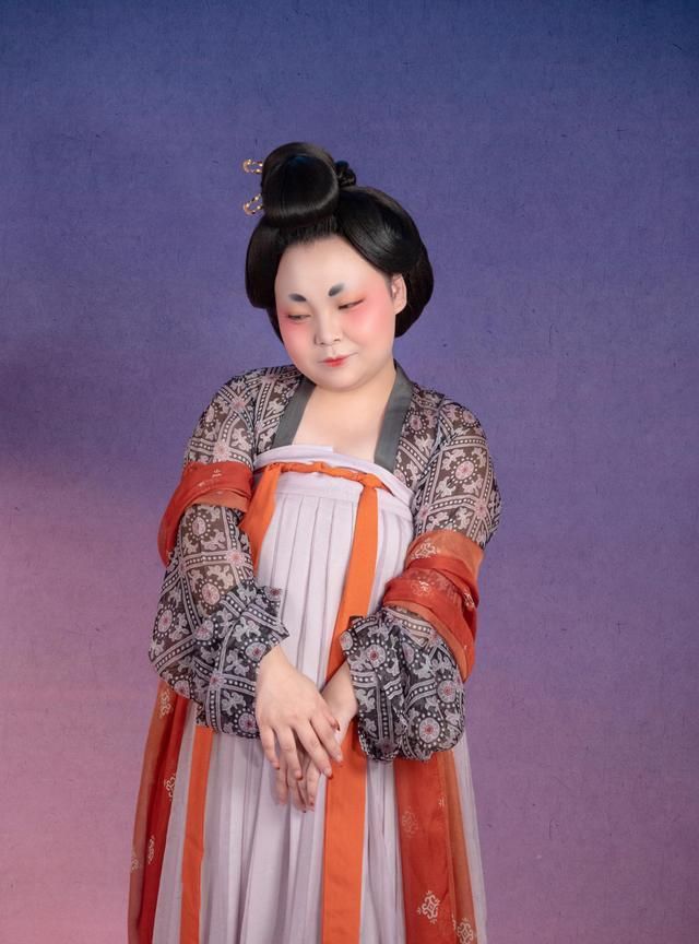 胖女孩穿汉服会“丑”?她把汉服穿出大唐风韵,获无数网友点赞休闲区蓝鸢梦想 - Www.slyday.coM