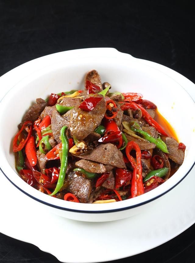 腊八蒜吃不完?来一碗香喷喷的腊八蒜炒猪肝,轻轻松松搞定囤货