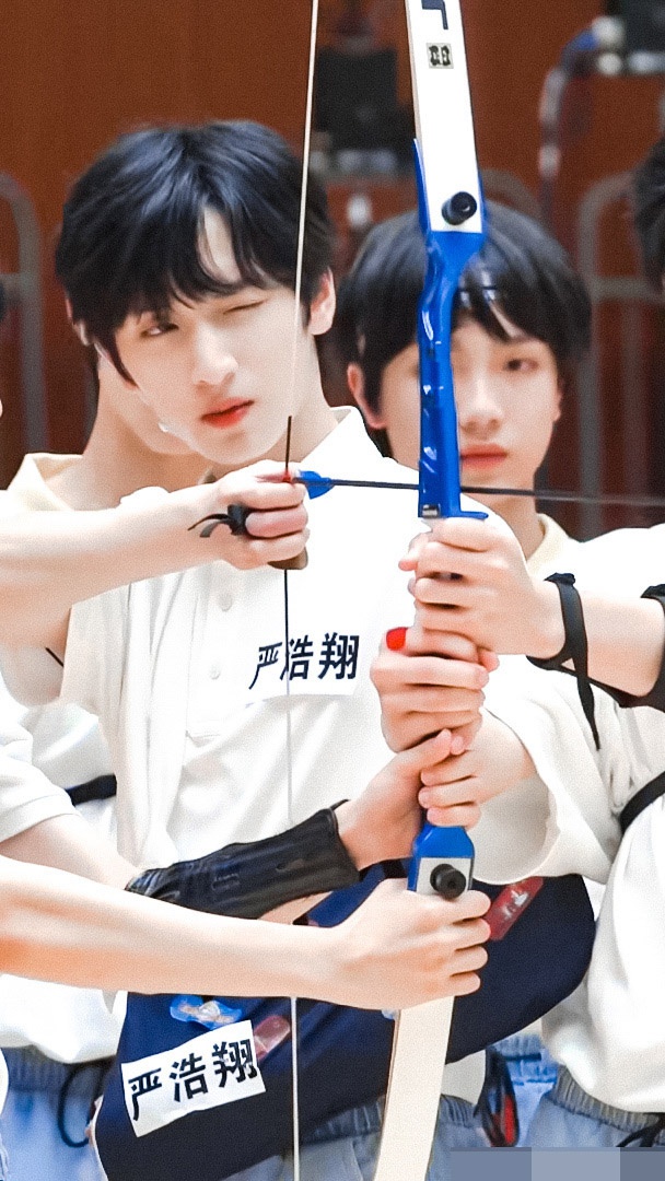 看严浩翔四次射箭真的感受到追养成系的无限快乐