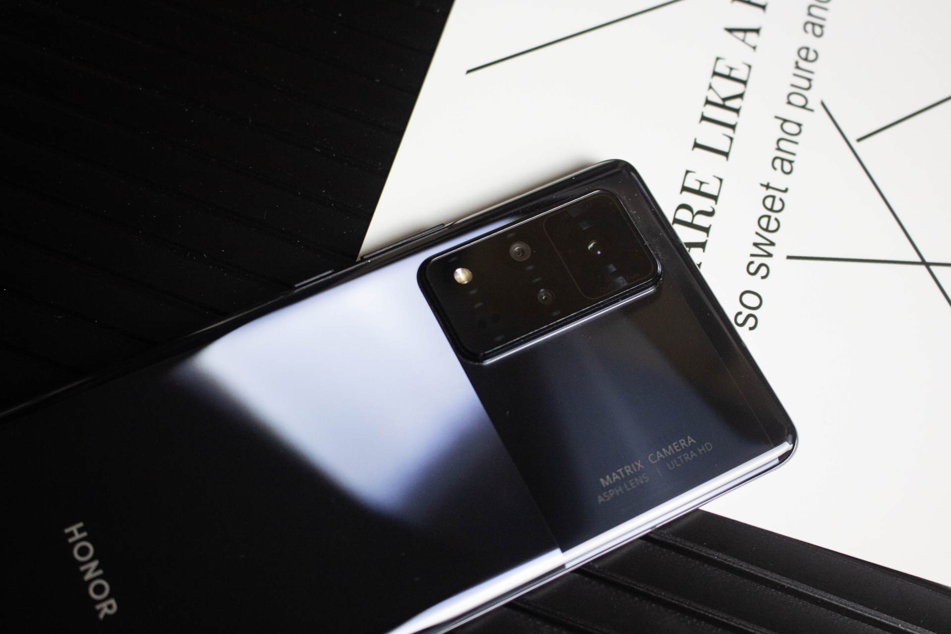 荣耀v40外观设计赏析不一样的秩序不一样的美学