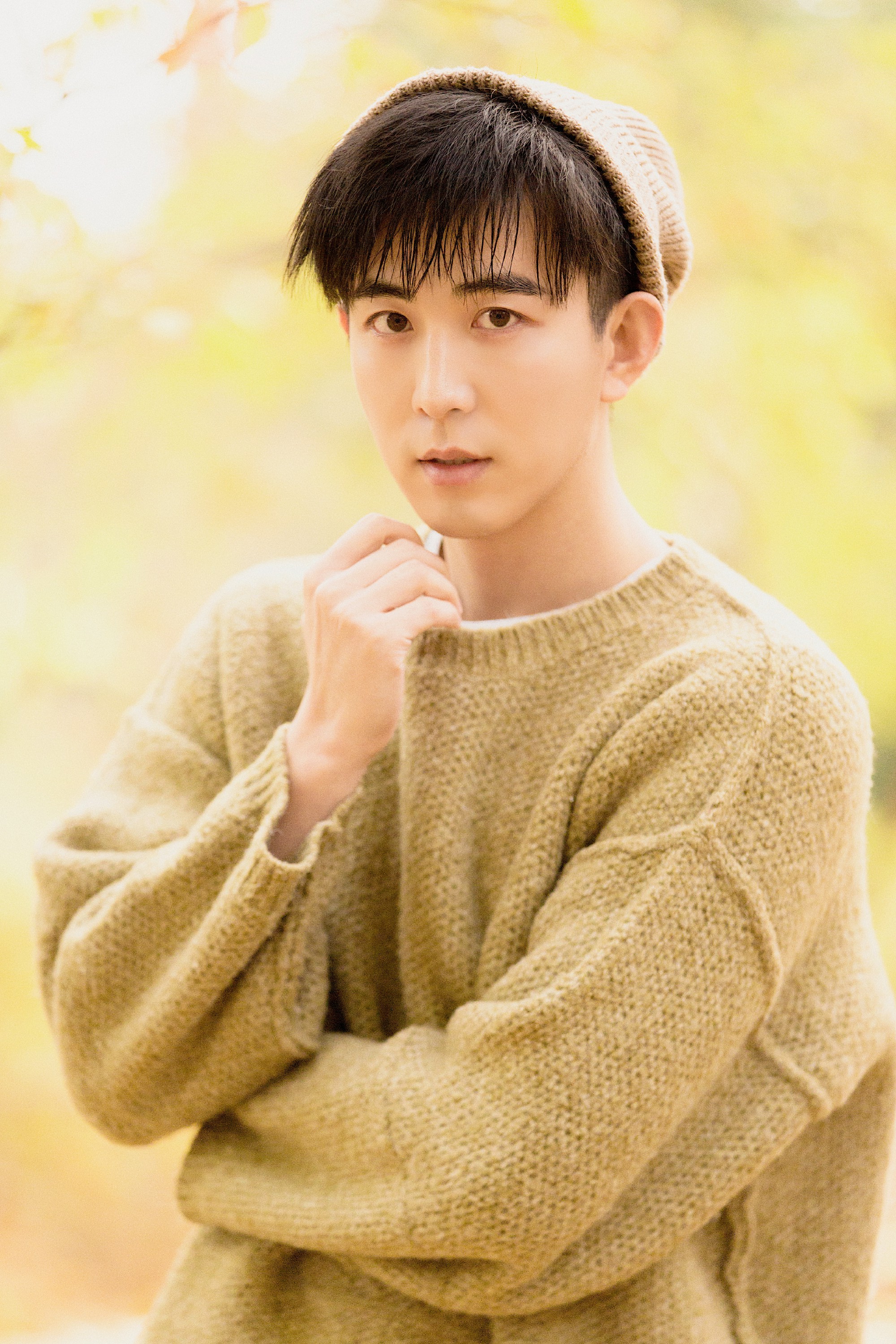 温让才华横溢,用情专一,而将此人物的魅力全然塑造出来的青年演员李川