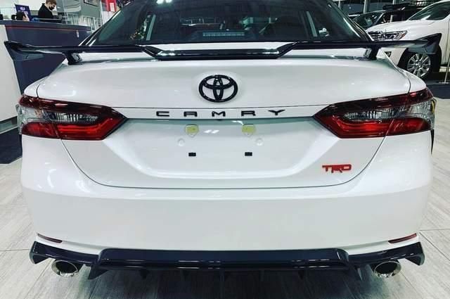 6缸配8at,丰田凯美瑞运动版实拍,最暴躁的凯美瑞来袭!