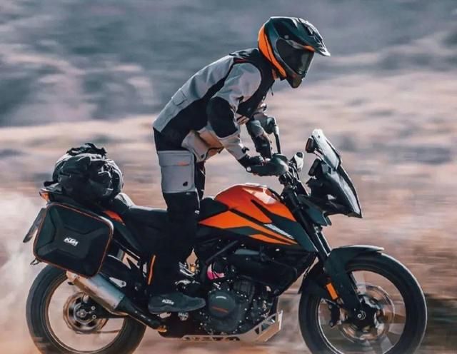 ktm390adv单缸进口卖538万本田cb400x我卖多少合适呢
