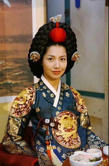 韩国古代娘娘的发型图片