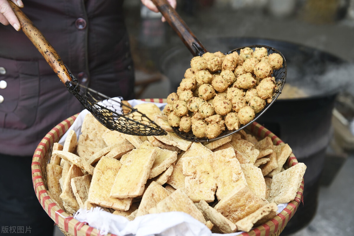 过年炸东西,教你调"万能脆皮糊",凉了也不回软,炸什么都好吃