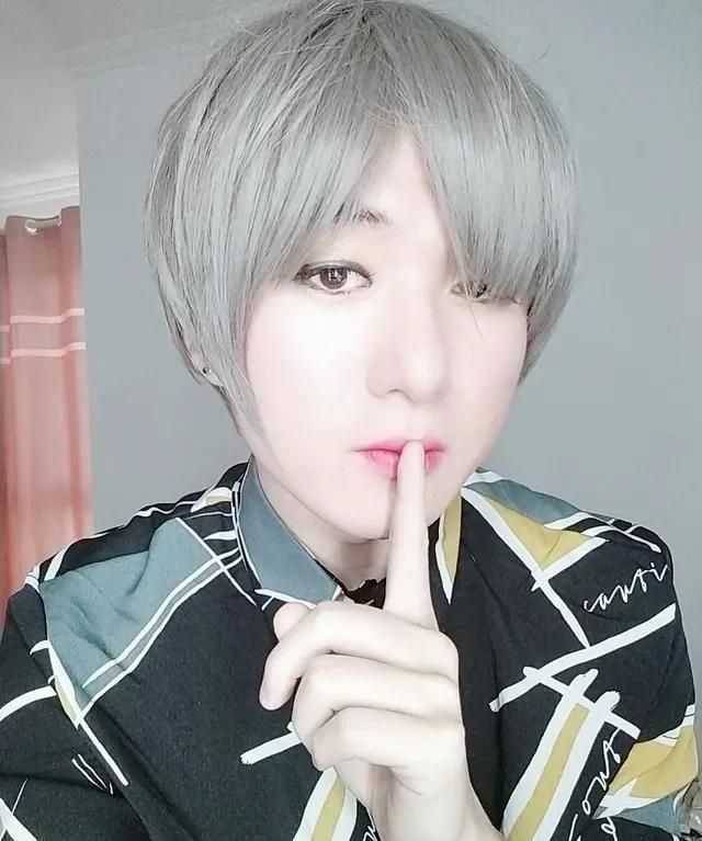 武僧一龙拥趸男生女性化女性男性化是个人爱好没必要改变