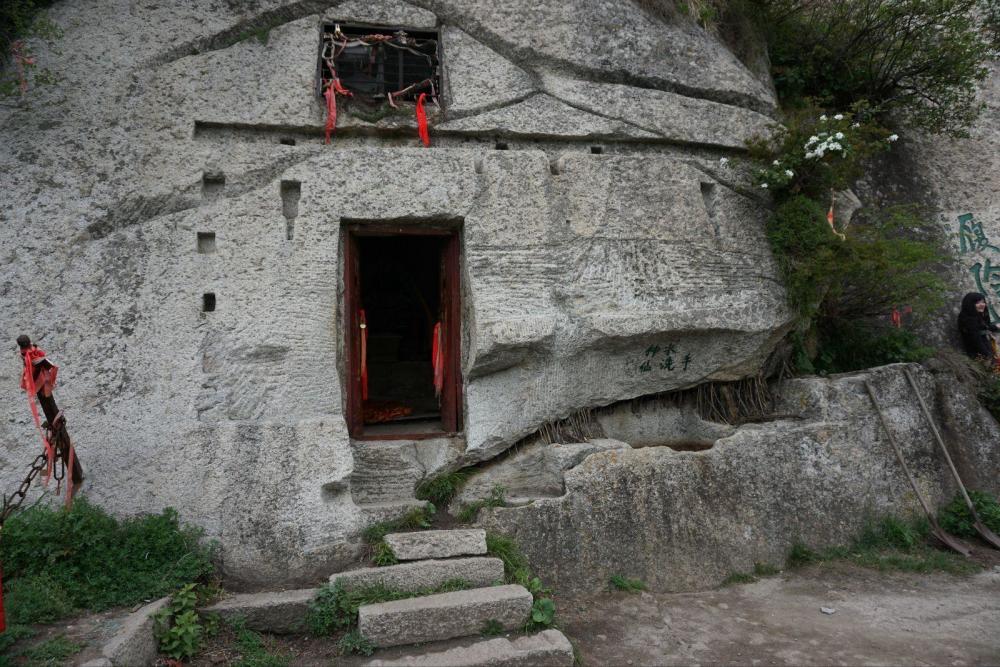 被誉为十大名山的陕西华山深藏三大神秘现象至今无人能解释