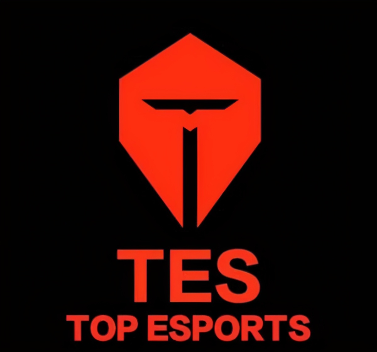 职业选手真能赚钱?峡谷高分局tes队员狂送1-8还叫嚣