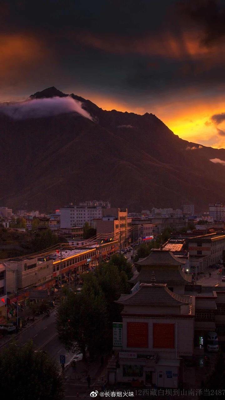 山南市·泽当镇 神山环拥的绝美小镇