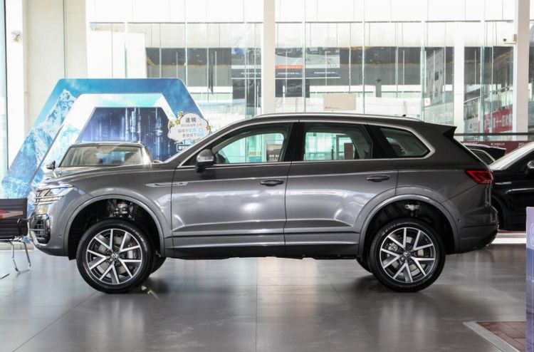 大众的王牌suv气场不输揽胜标配空气悬架配置不输q7