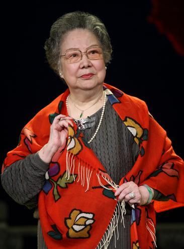 五:杨菊萍杨菊萍是著名京剧旦角演员,受父亲影响深远,父亲是南派著名