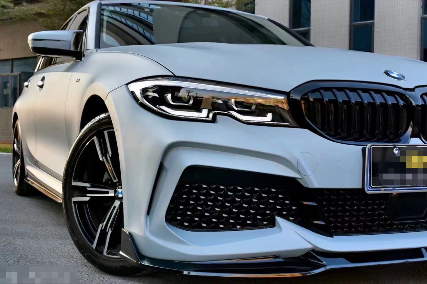 宝马3系改色水晶战舰灰 同级标杆这样才最经典