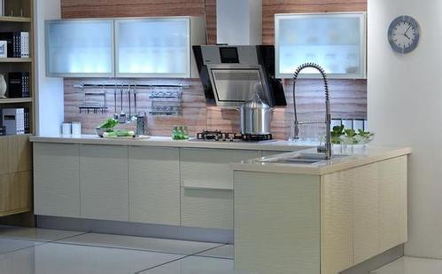 厨房装修万万要这样安装橱柜,老师傅看了都夸好,懊悔没早点听说