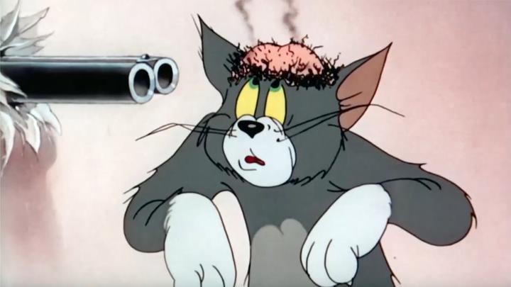 猫和老鼠汤姆拿枪打杰瑞结果枪弯了他把自己的头打秃了