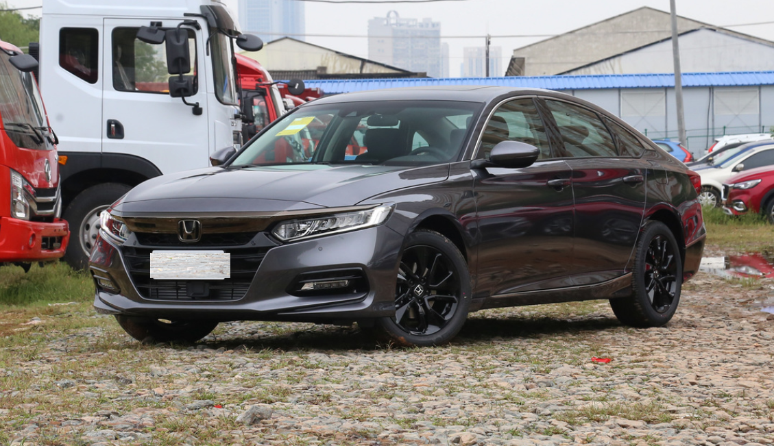 本田雅阁限量版发布,2种动力可供选择,但我们有不推荐它的理由