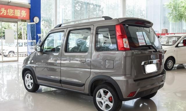 新款昌河北斗星x5亮相了48万起搭14l爆97马力比奥托帅气