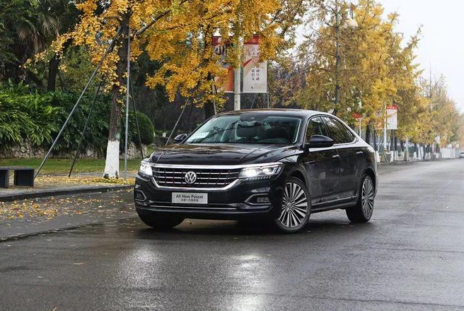 20万级挑中型轿车 帕萨特对比雅阁