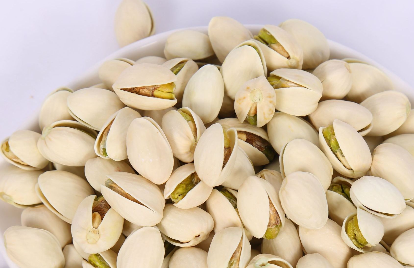 备年货,开心果买"黄壳"还是"白壳"好?老板:区别很大