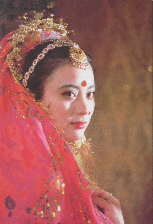 李玲玉的荧幕经典形象,是在《西游记》中扮演玉兔精.