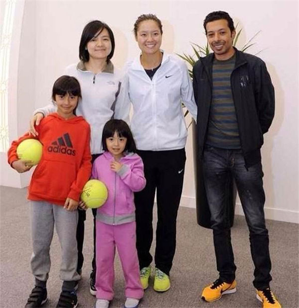 当年加入外籍,嫁给一夫多妻制王室的天才棋手诸宸,现今近况如何