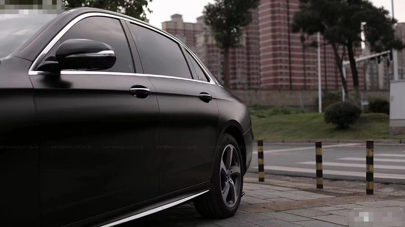 奔驰e改色电光黑 黑武士又来附体了