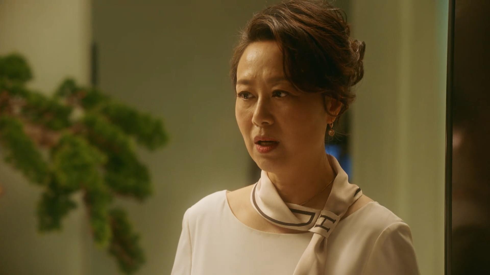 流金岁月比剧情还精彩的是这四个中年女人的穿搭look