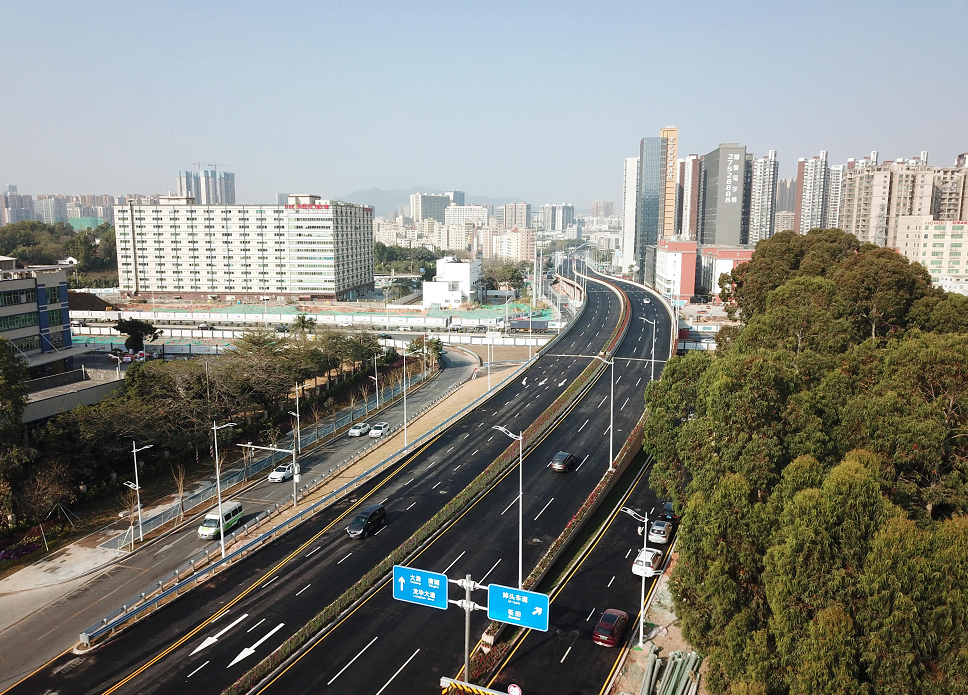 刚刚石清大道一期龙华段正式通车