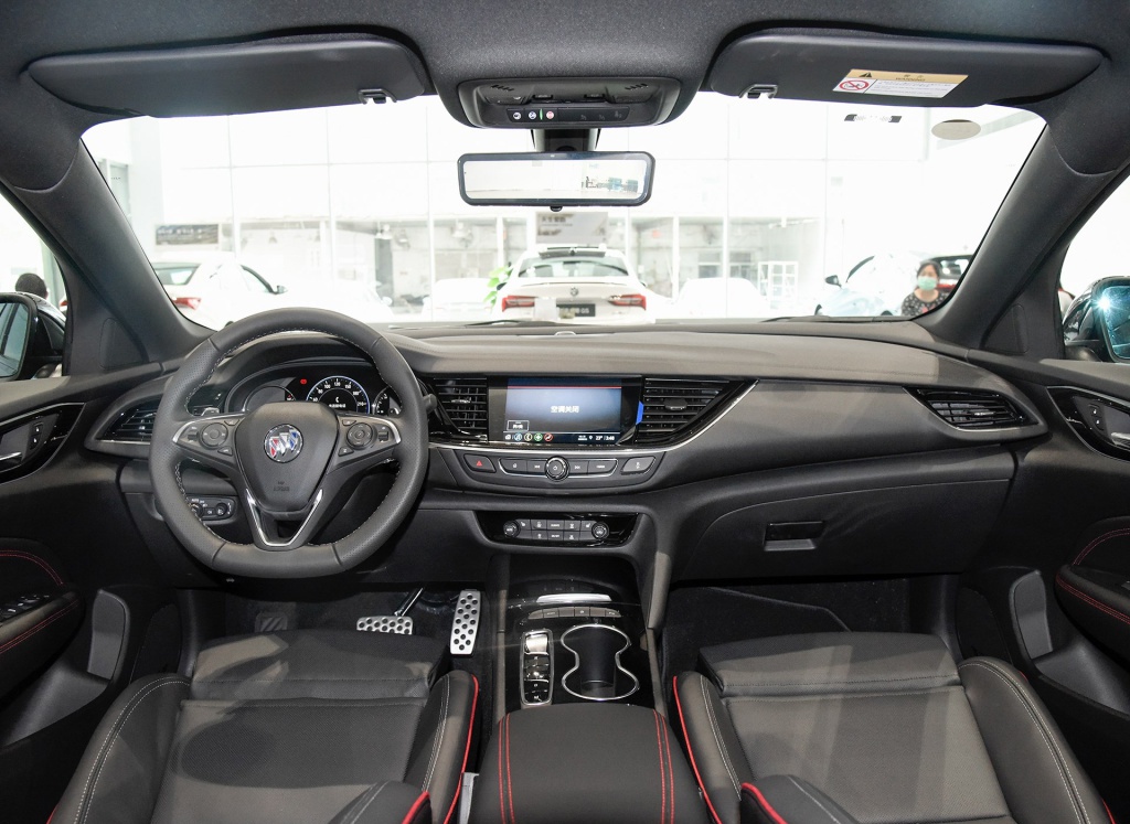 为何买君威推荐gs版本,次顶配性价比最高?优惠后仅16万多