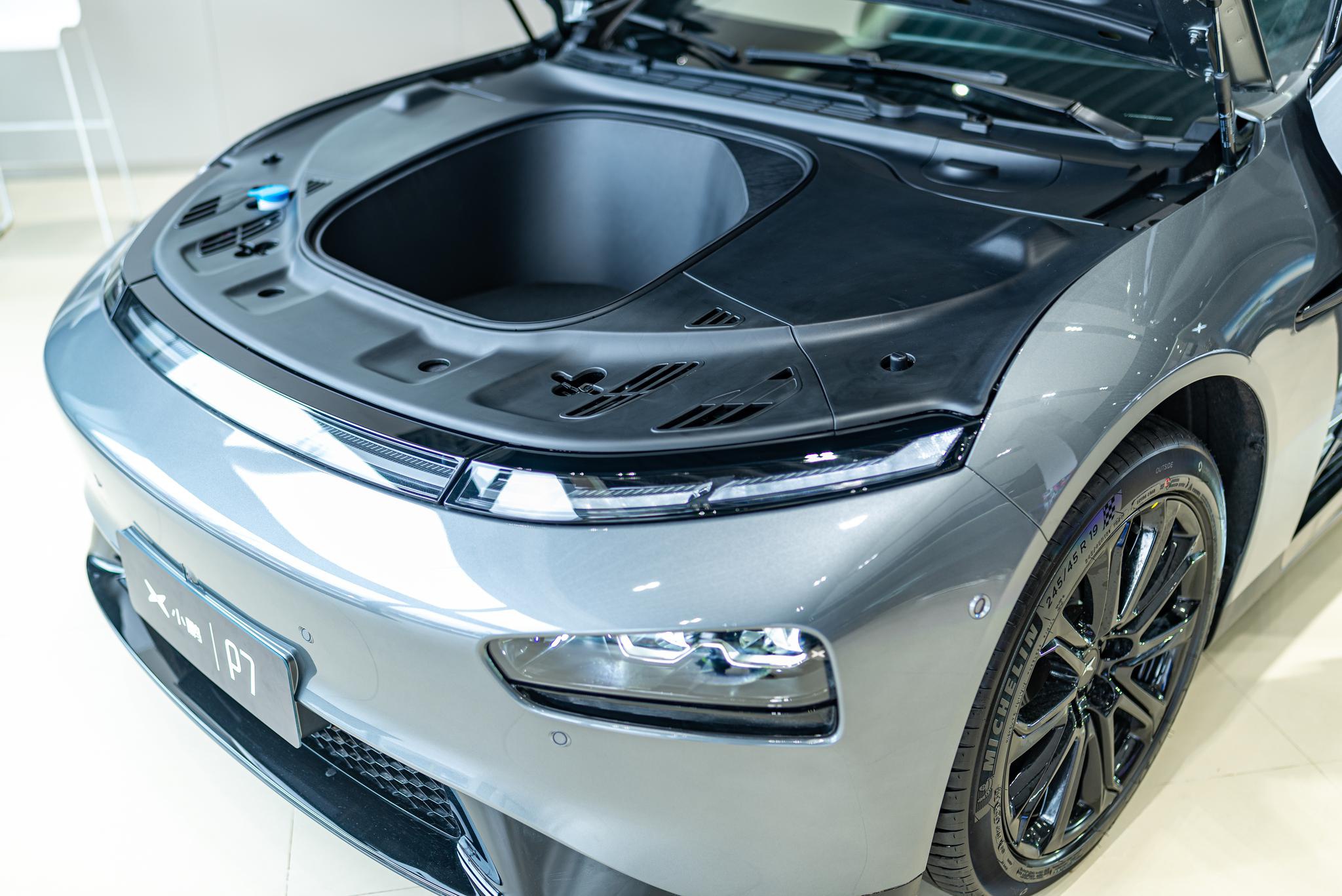 比跑车还拉风贵阳孟关实拍小鹏p7鹏翼版