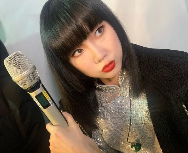 芒果台把假唱玩到极致,不管是唱将还是一般明星,都能假唱上热搜