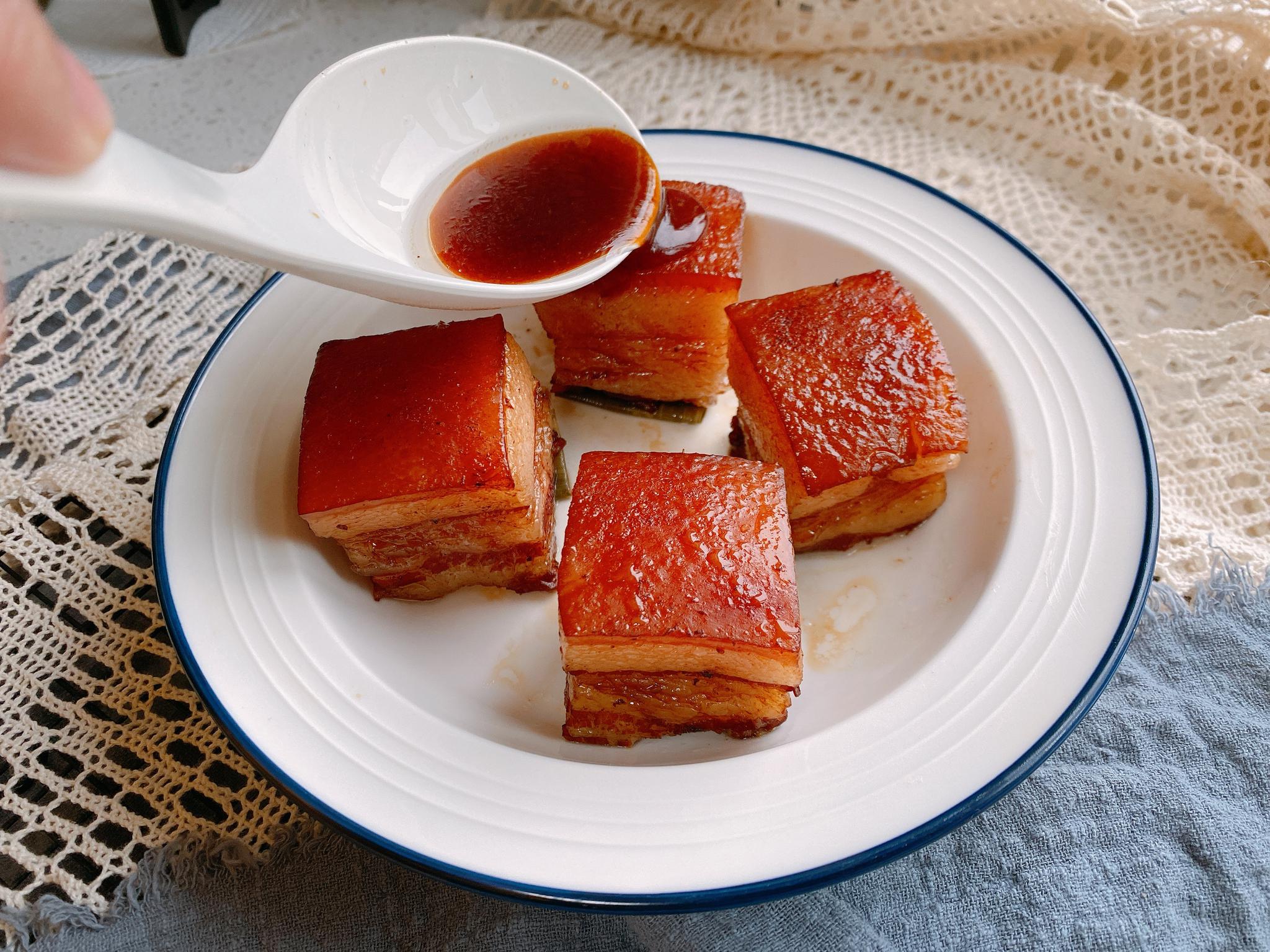 年夜饭之东坡肉教你传统做法不用老抽不熬糖色口感肥而不腻