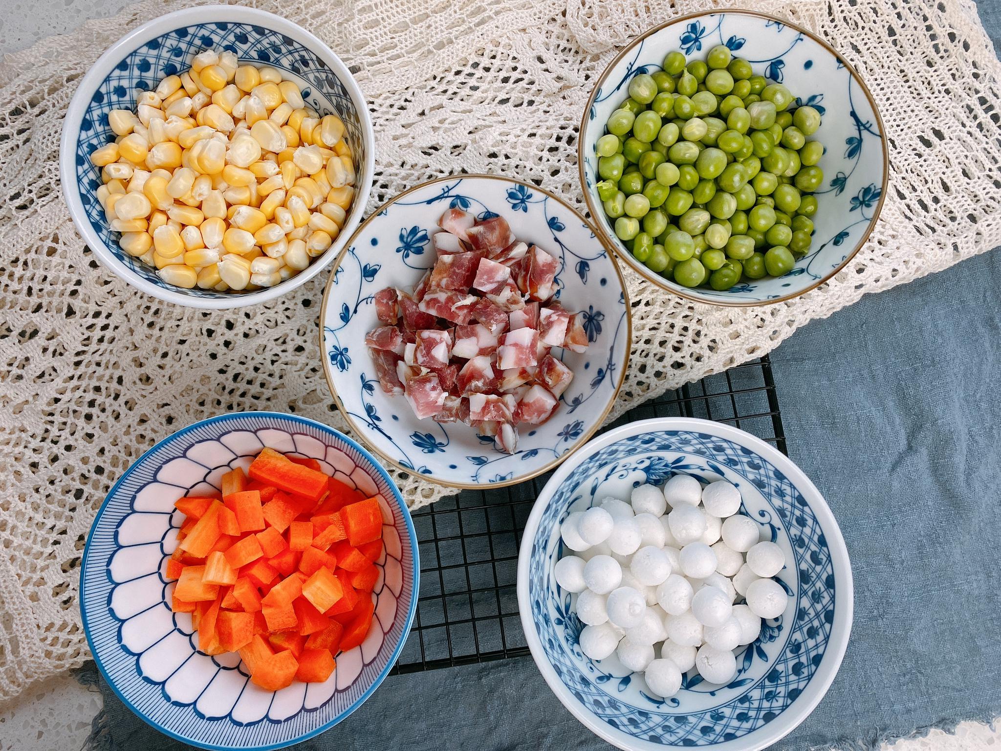 来一道金玉满堂,色香味俱全,过年讨个好彩头|玉米|香肠|食材_新浪新闻