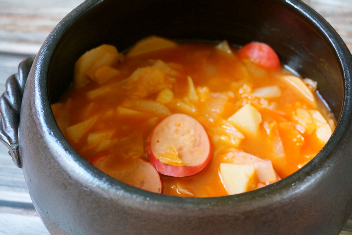 改良版的罗宋汤味道酸爽做法简单一碗下肚浑身暖暖的