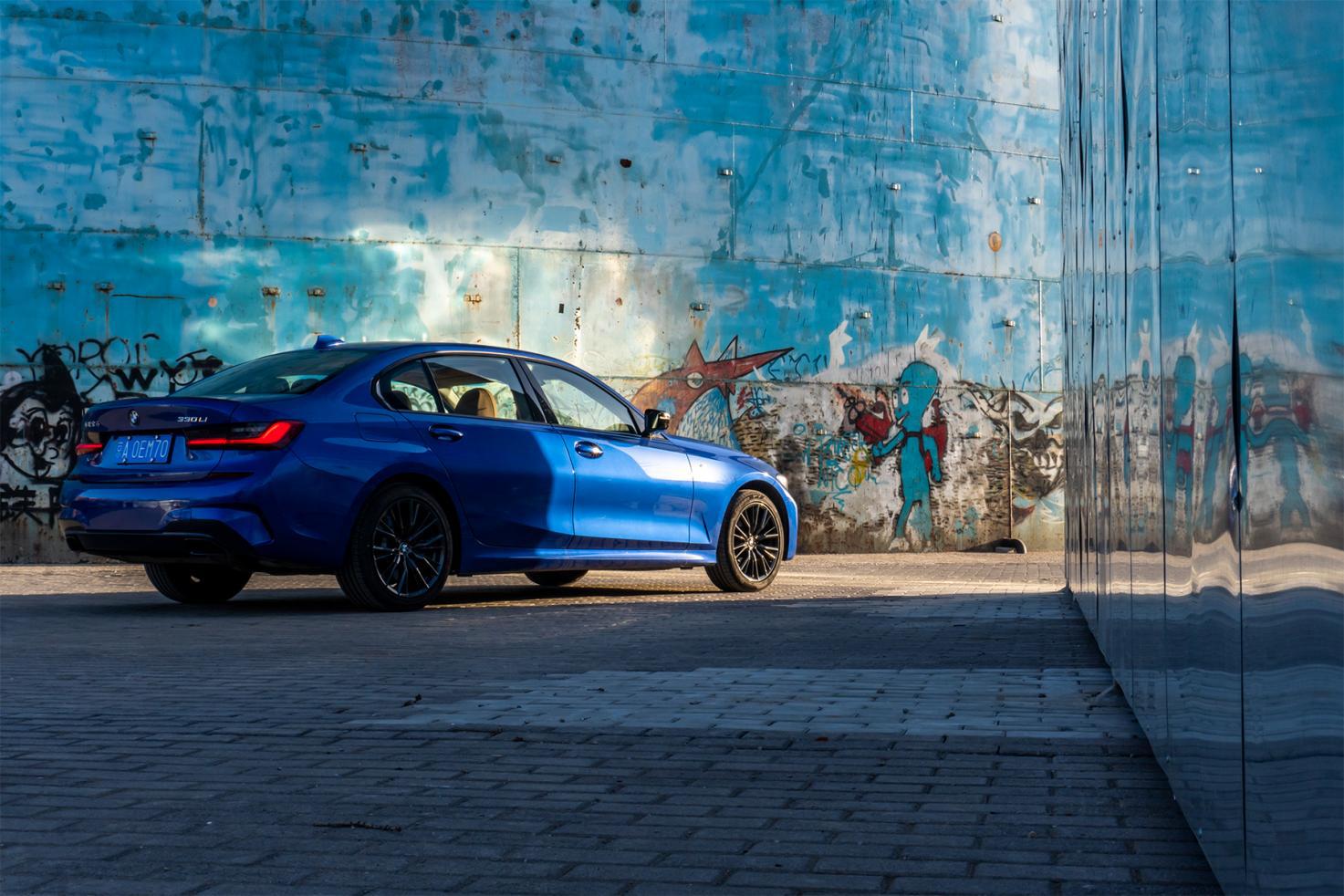 驾域丨爱上高级感试驾宝马330lixdrivem运动曜夜版