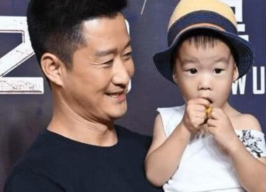 吴京大儿子叫吴所谓本以为够随意听了小儿子名字甘拜下风