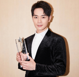 真想把他们一脚踢到选秀节目里