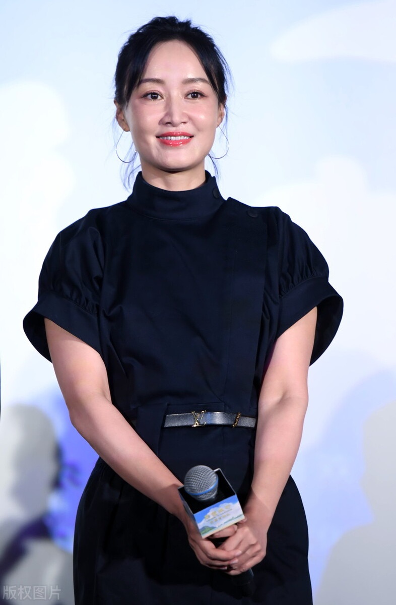 赵子琪范儿十足了越来越有女人味