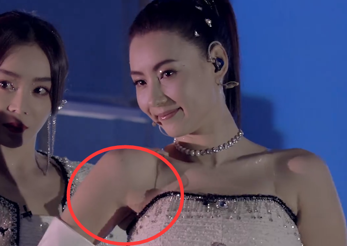张柏芝穿吊带短裙跳舞,却被"腋窝"抢镜,网友:确定40岁?