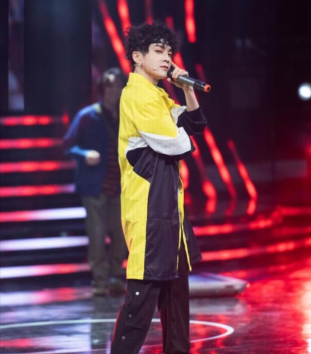 百变大咖秀刘维杨迪专门碰瓷顶流继蔡徐坤后瞄准王一博