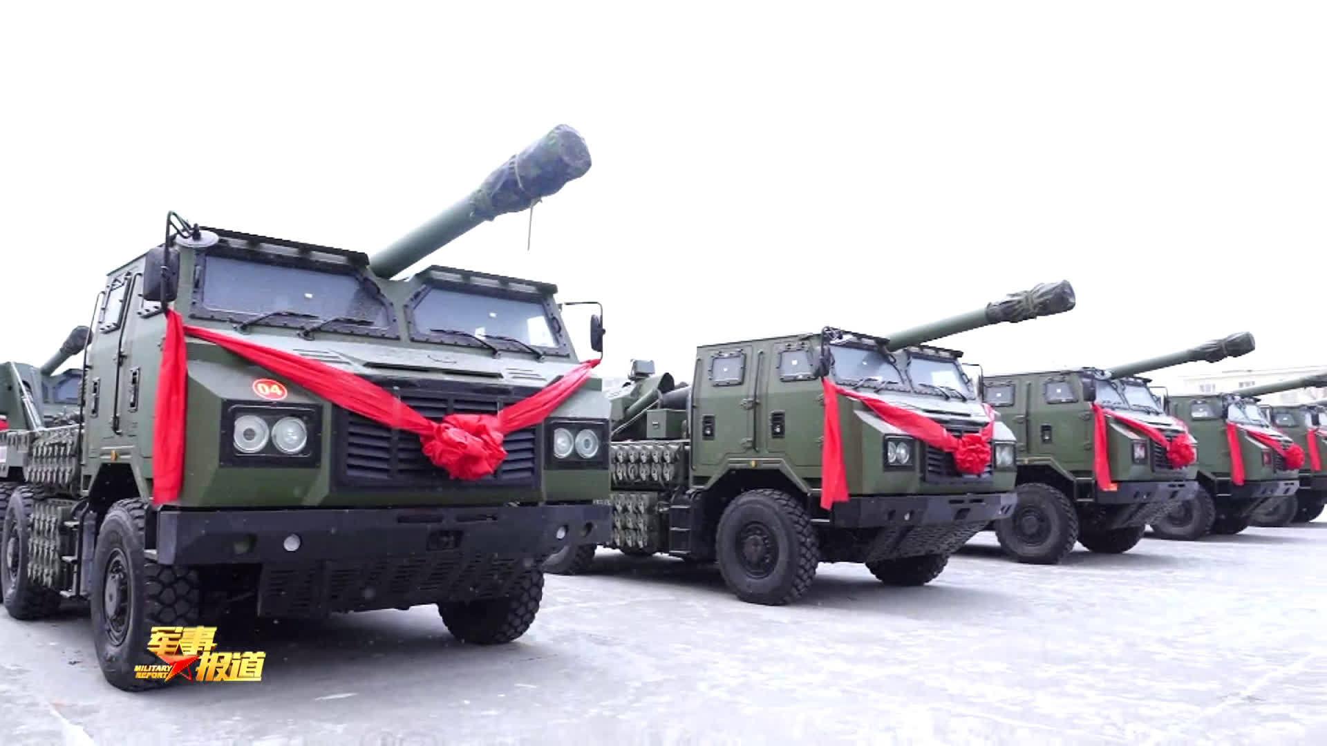 车载155自行加榴炮列装新疆军区某火力团