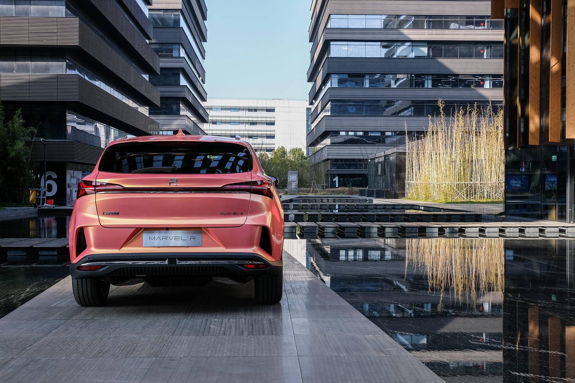 国内首款5g认证车型上市上汽marvelr售价2198万元起