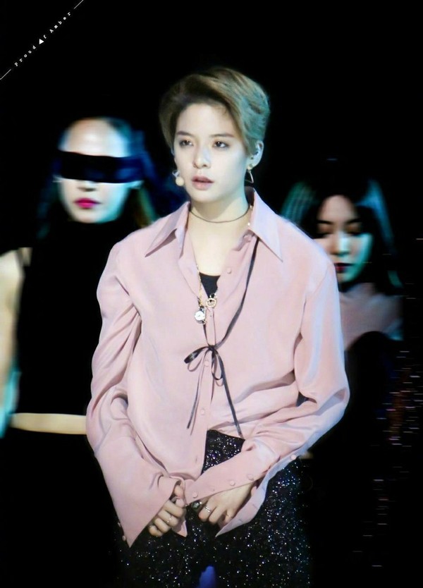 创4导师刘逸云到底多厉害?中韩第一位中性女团成员,实力真的强