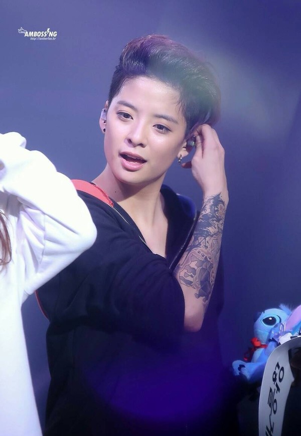 创4导师刘逸云到底多厉害?中韩第一位中性女团成员,实力真的强