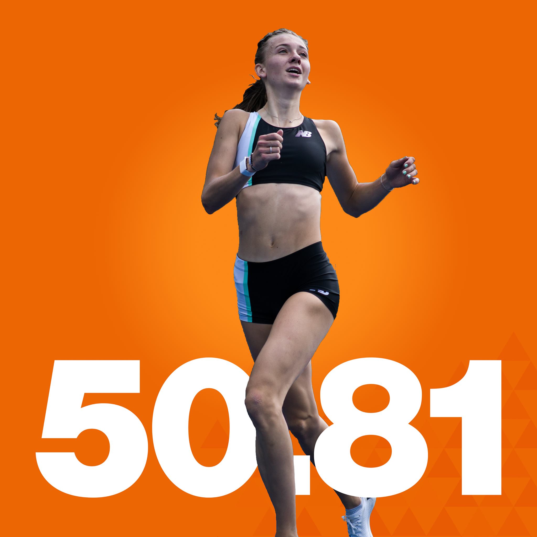 博尔身材高挑,1米84的身高提供宽阔有力的比赛步幅,鸣枪后博尔先发制