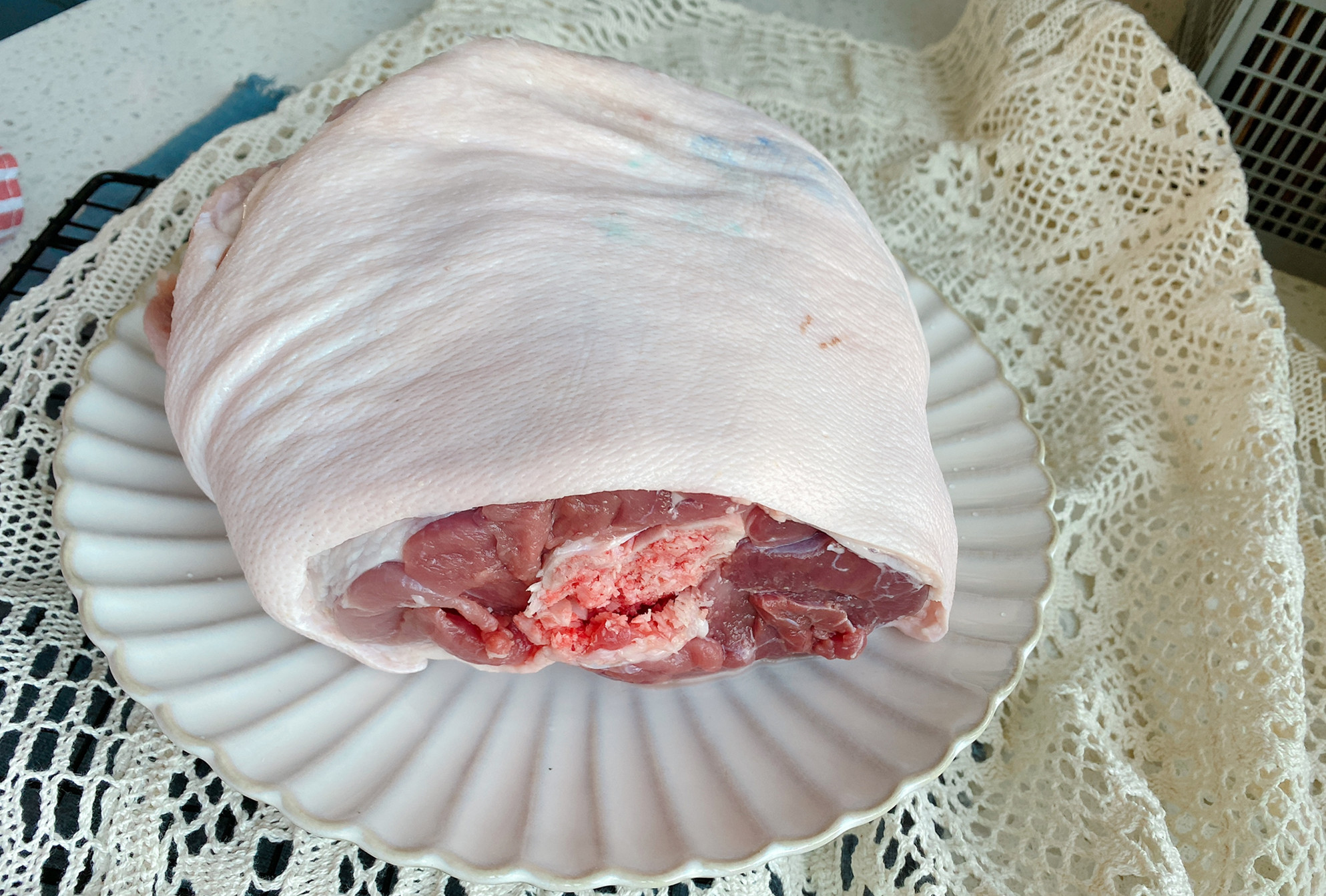 年夜饭硬菜红烧蹄髈简单3步炖的软糯脱骨大口吃肉真过瘾