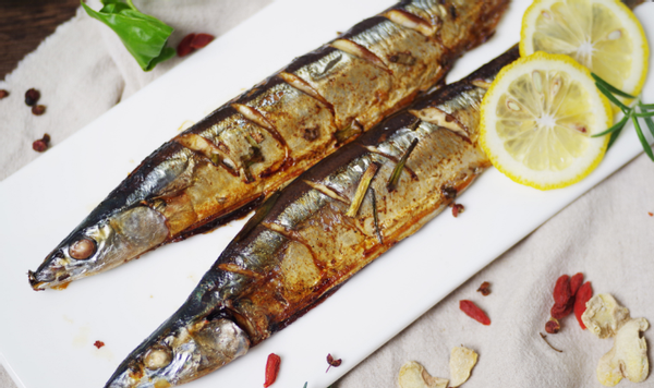 日本人称为"脑黄金"的鱼,在中国很便宜,只因为太腥了|秋刀鱼|脑黄金