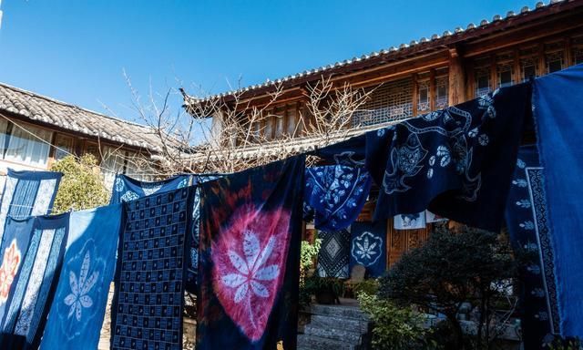 有千年历史的东巴扎染究竟有多迷人呢