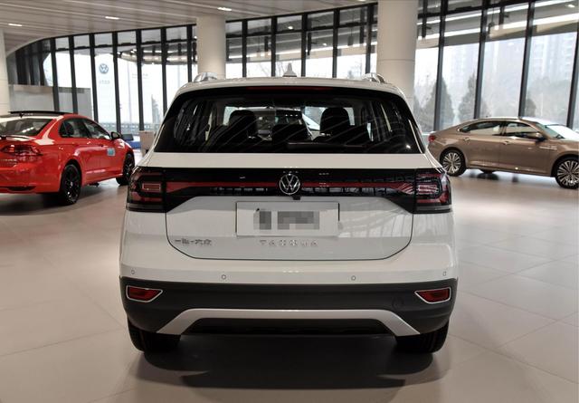 15动力6at落地10万新款大众探影实拍比本田缤智接地气