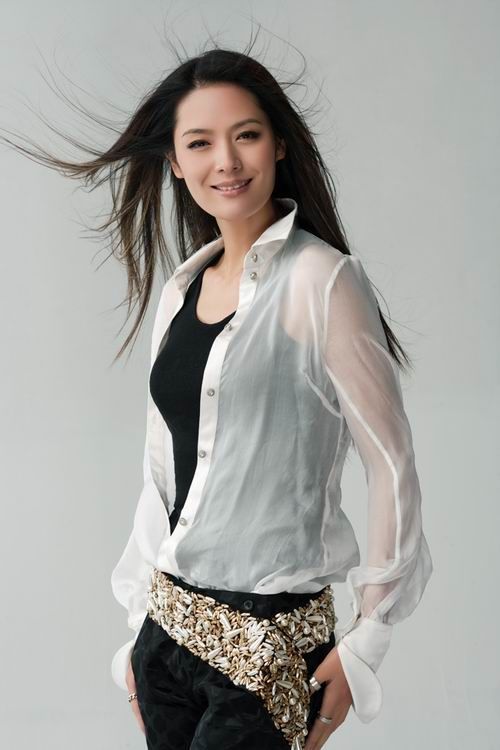 与央视导演离婚去种蘑菇,今身家10亿|央视|马艳丽|蘑菇_新浪新闻