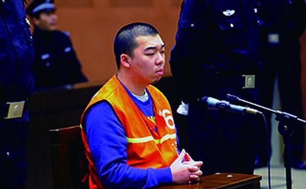 李斯达落网记痴迷于戏曲性格古怪心理扭曲杀害女同学